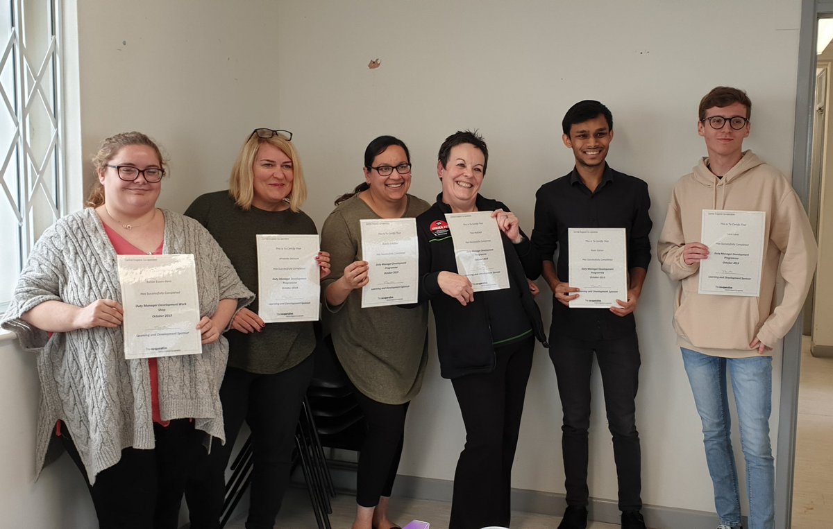 Karen_Pollard1's tweet photo. Really proud of our colleagues today who have successfully completed👨‍🎓👩‍🎓 their Duty Validation programme 👏 #newtalent #brillantleaders @drood72 @YvonneKS11 @Dan1979Gee @mycoopfood @Asiefa2 @TinaHat29242135 @Kinsie7 https://t.co/I5jvYpqrwK