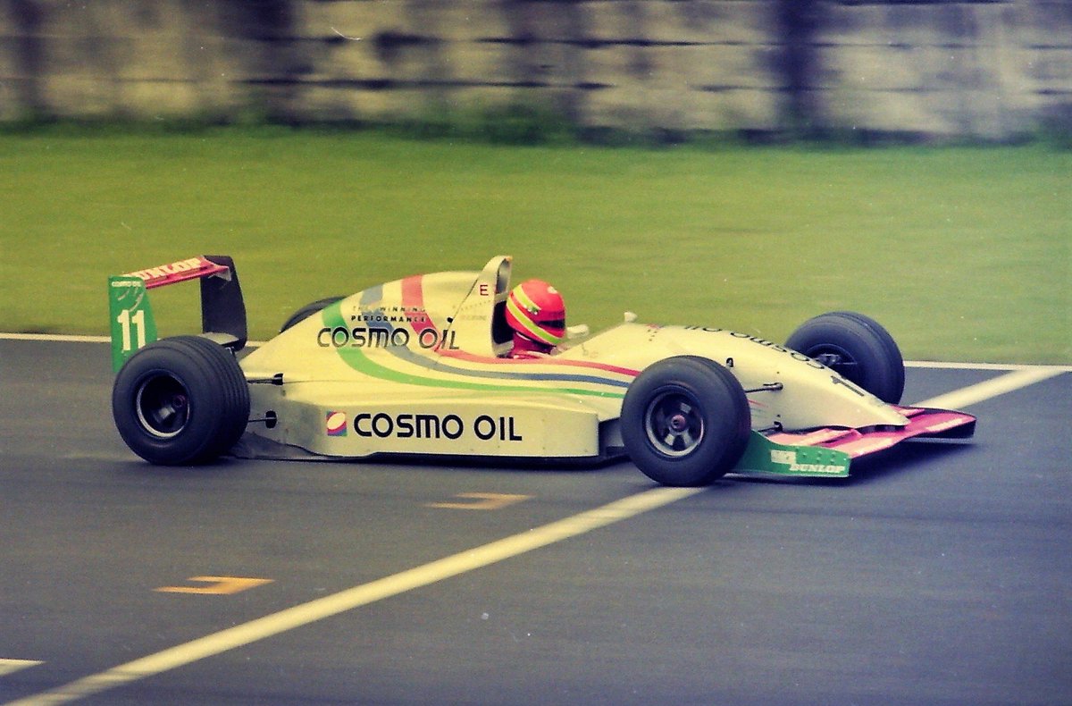 ひろkun 昔撮った写真を貼ってみる レース編 1993 全日本f3000 シリーズランキングno 1 3 No 1 星野一義 Nisseki Lola T 92 No 2 エディ アーバイン Cosmo Oil Lola T 92 No 3 ロス チーバー Promise Reynard93d T Co Pvyqtst7bz