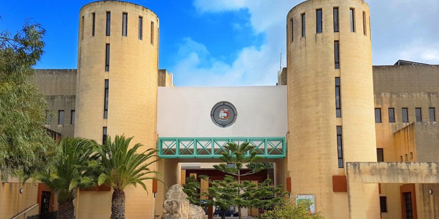 Stratlight_'s tweet photo. University of #Malta intoduces #Blockchain #DLT master’s degree
#BlockchainIsland #BlockchainFriendly #Law #Regulation #Business #Finance https://t.co/KSS7cfhQjK