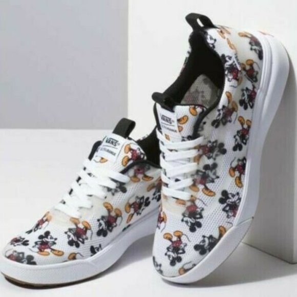 So good I had to share! Check out all the items I'm loving on @Poshmarkapp from @Mimiadeyele @CherryPickerT<a href="/tag/fashion"class="tags"><span>#fashion</span></a><a href="/tag/nike"class="tags"><span>#nike</span></a><a href="/tag/shopmycloset"class="tags"><span>#shopmycloset</span></a><a href="/tag/style"class="tags"><span>#style</span></a><a href="/tag/justice"class="tags"><span>#justice</span></a><a href="/tag/vans"class="tags"><span>#vans</span></a>