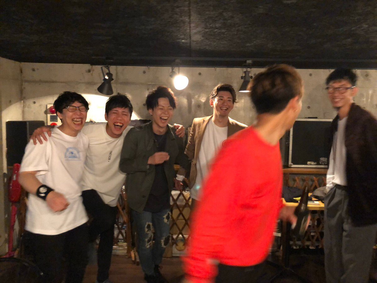 hakarudayo's tweet photo. 10.20🗓
［White vol.14 ］終了しました‼︎

最後まで温かい雰囲気で笑顔にさせて頂きました。
音楽最高です☺️
主催のFumiyaさんを始め、出演者の皆さん、見て下さった方々、本当にありがとうございました🙇‍♂️ https://t.co/1nFTdmdLYp