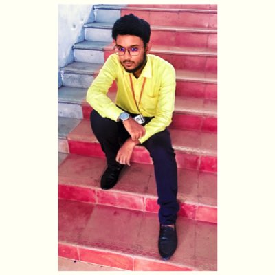 seenivasanrsn's tweet photo. #NewProfilePic
#newday #yellow💛 
#beyou #believeinyourself 
#formal #beardman #beardlove https://t.co/7Iuw9h6KJL