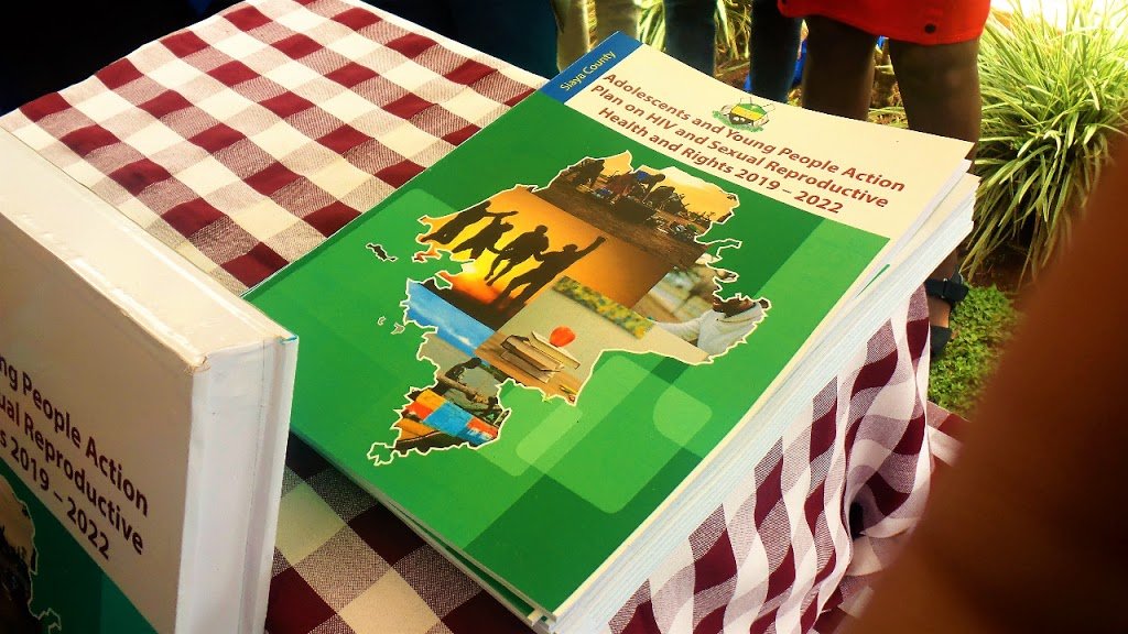 _MildmayKenya's tweet photo. As we celebrate #MashujaaDay2019, we also keep the work on per as we too celebrate and start implementing the "SIAYA AYP ACTION PLAN on HIV and Sexual Reproductive Health and Rigts 2019 - 2022

kudos @FhokBondo @PlanKenya @UNICEFKenya @LVCTKe @EGPAF @TheGlobcom @siayagovt
#AYP https://t.co/nXLujPNqfv