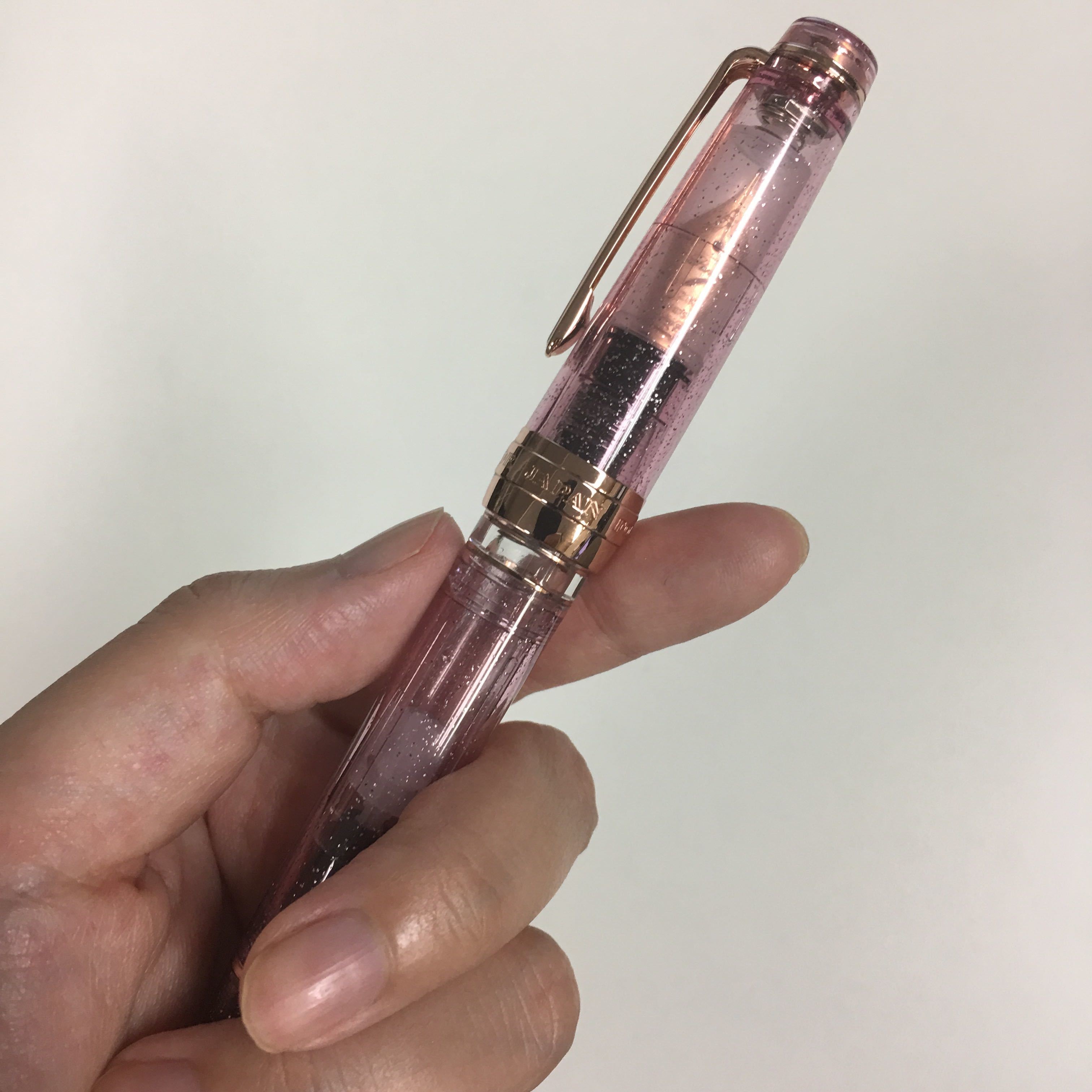 ペントハウスオリジナル万年筆　プレシャスピンクサファイア ペントハウスオリジナル万年筆 プレシャスピンクサファイア Pent