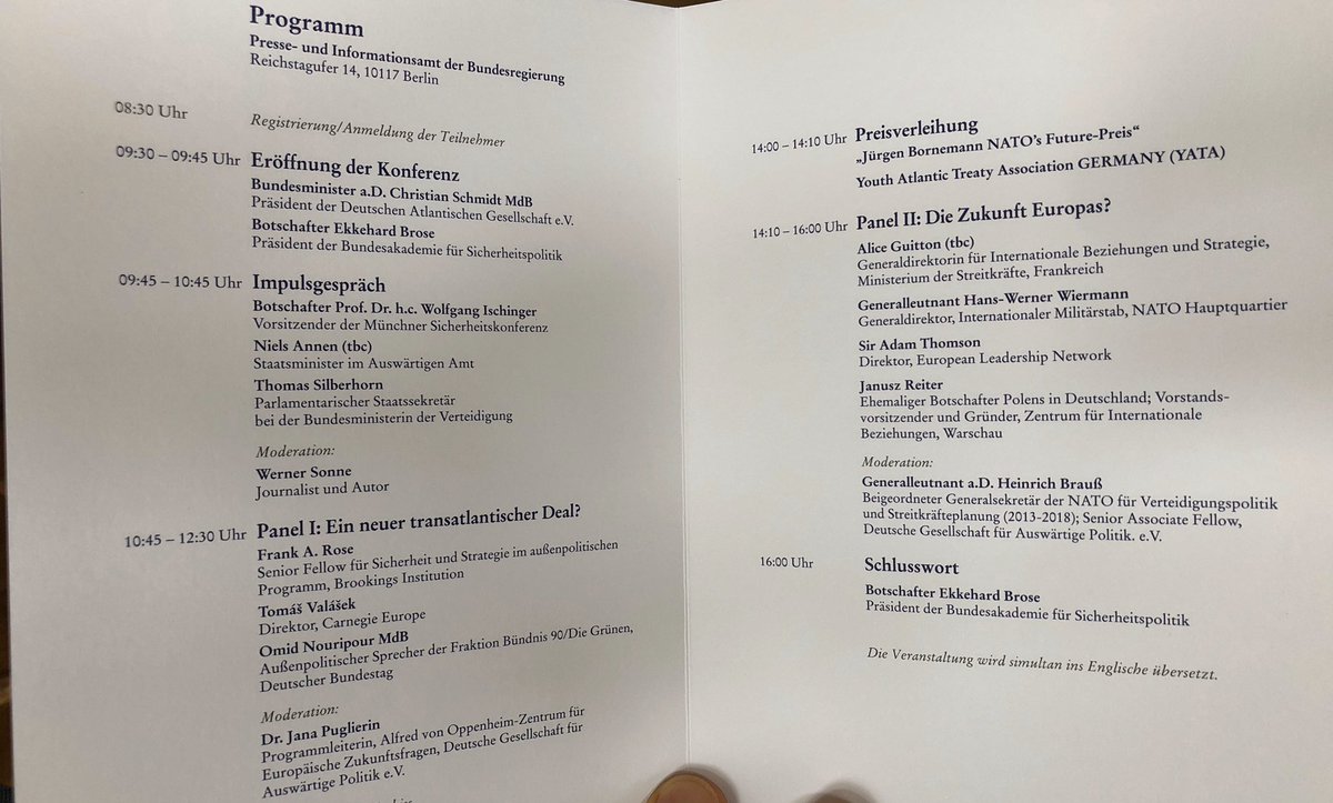 HNeumannMEP's tweet photo. Just received this. #Nato after 70 years - maybe it‘s time for some women on the stage?! Call @WIIS_de if you can‘t imagine any... 🤦🏽♀️
#natotalk https://t.co/NBBfNvUT37