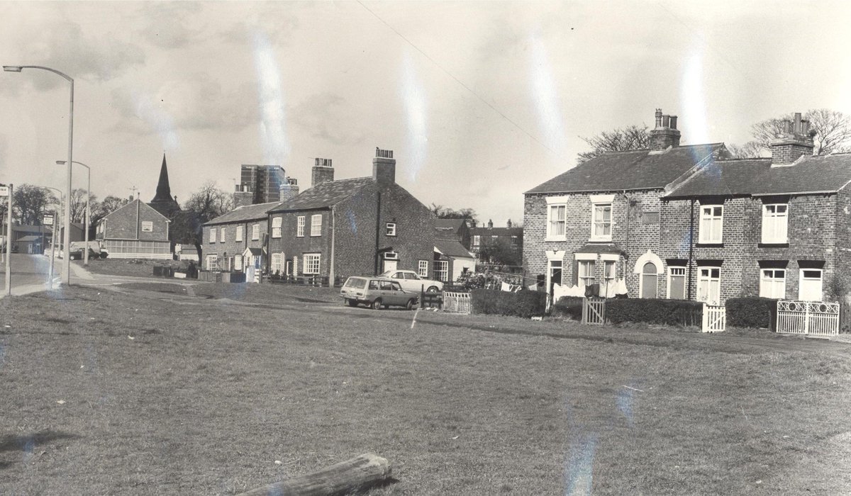 45 never seen before photos of Seacroft through the years Gallery: tinyurl.com/y38pg9lj #Leeds #Seacroft