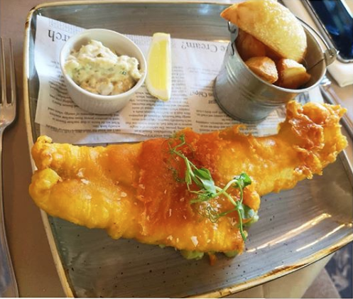 TheVillaLevens's tweet image. If you cannot wait until Fish Friday to devour our Fish and Chips, order it from our Brasserie Menu today!🐟 

Serving until 9pm!