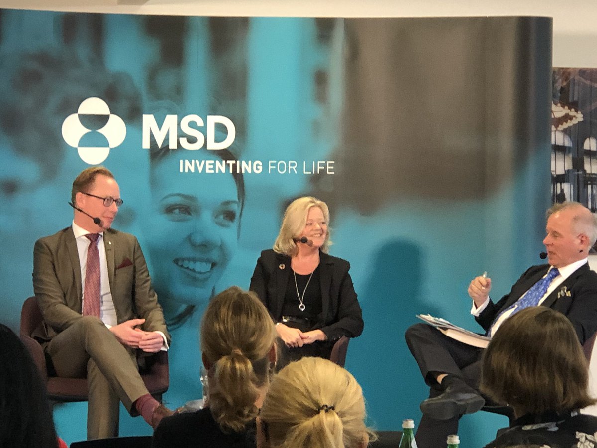 Ole Petter Ottersen säger vi har en avsaknad av hur vi globaliser svensk innovation. Finns lysande undantag i @lexploresweden @CoalaLife @TobiiDynavox tack vare en #cloudfirstpolicy <a href="/JNordborg/">Jenni Nordborg</a> @liberaldaniel <a href="/karolinskainst/">Karolinska Institutet</a>