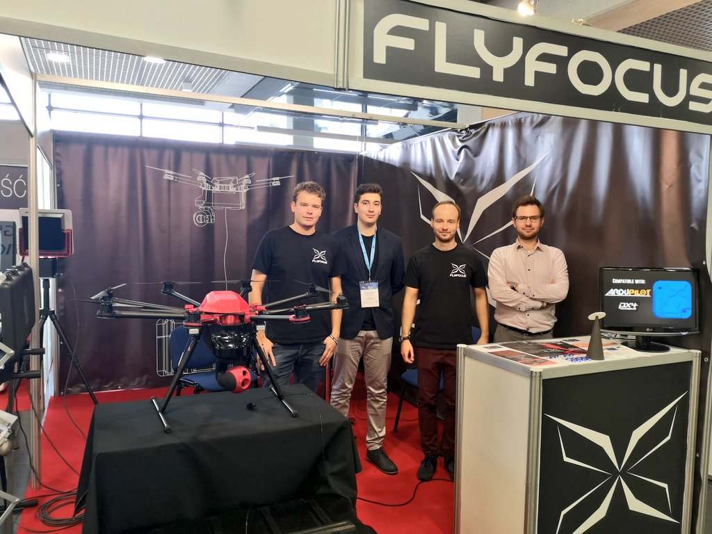 Flyfocus tweet media