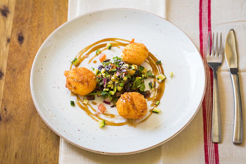 SACLMag's tweet photo. Did someone say "cheese"? 
#MeatlessMonday
#MeatFreeMonday
#CLfood
https://t.co/IgCKCt5AXc https://t.co/zeRtP4jf6v