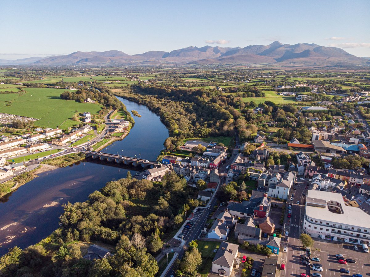 thebrandgeeks's tweet photo. What an amazing day here in Killorglin 😍

#TheBrandGeeks #LoveKerry #CrispWeather https://t.co/YUsKqmK76y