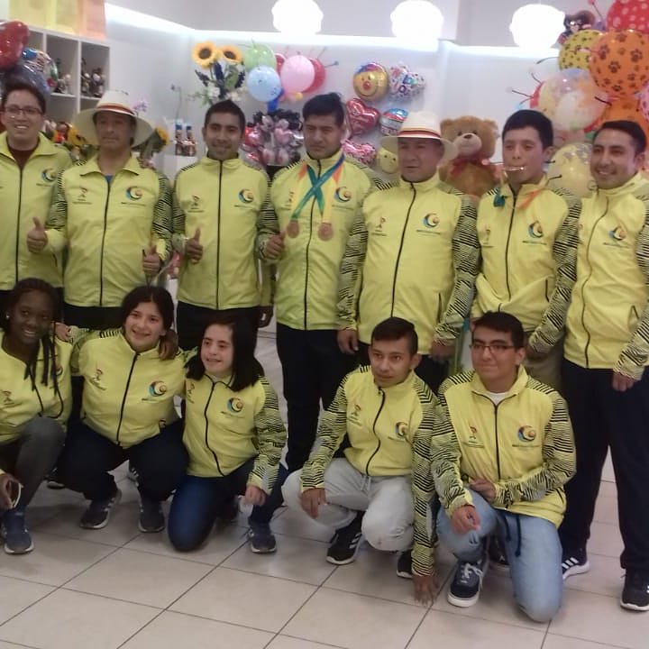 ecuadorcpe's tweet photo. 📸 Nuestra delegación llegó la madrugada de hoy al país, después de una brillante participación en los #INASGLOBALGAMES #Brisbane2019. 👏💯🏆
Bienvenidos a la tierra que los vió nacer valientes guerreros! 🇪🇨🇪🇨🇪🇨🎉🤗🤩.
Gracias por todo! 🎊🥇🥈🥉🎉
💛💙❤️🎖️ @globalgames19 https://t.co/bD1rm9X7zK