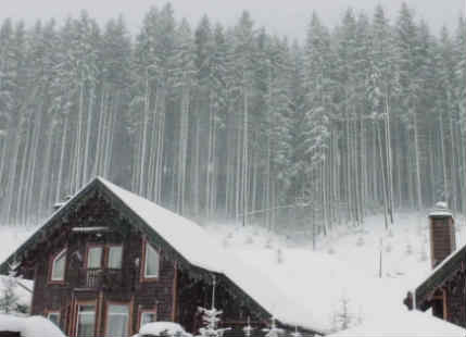 FootprintnMemor's tweet photo. Winter is Coming!

This is Nainital, India in winter.
How many of you would love to experience this this winter?

#wintervacation #Winteriscoming #winterinindia #snow #snowinindia #holidays #vacation #travelwithus #morethantravel #travelplan #Mumbai #Kolkata #Chennai https://t.co/TCUiei1H0M