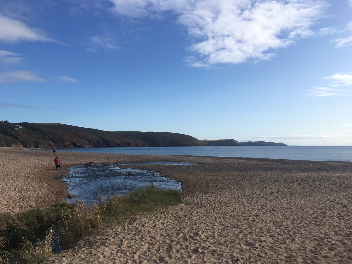 CREducATE's tweet image. The perfect walk? So, if you’re on half-term or it is still to come post a photo thread (with a little annotation) using the hashtags #perfectwalk #walktober I’ll kick things off with Freshwater East to Stackpole Quay in Pembrokeshire, Wales. @NTStackpole  1) Fresh’ East beach