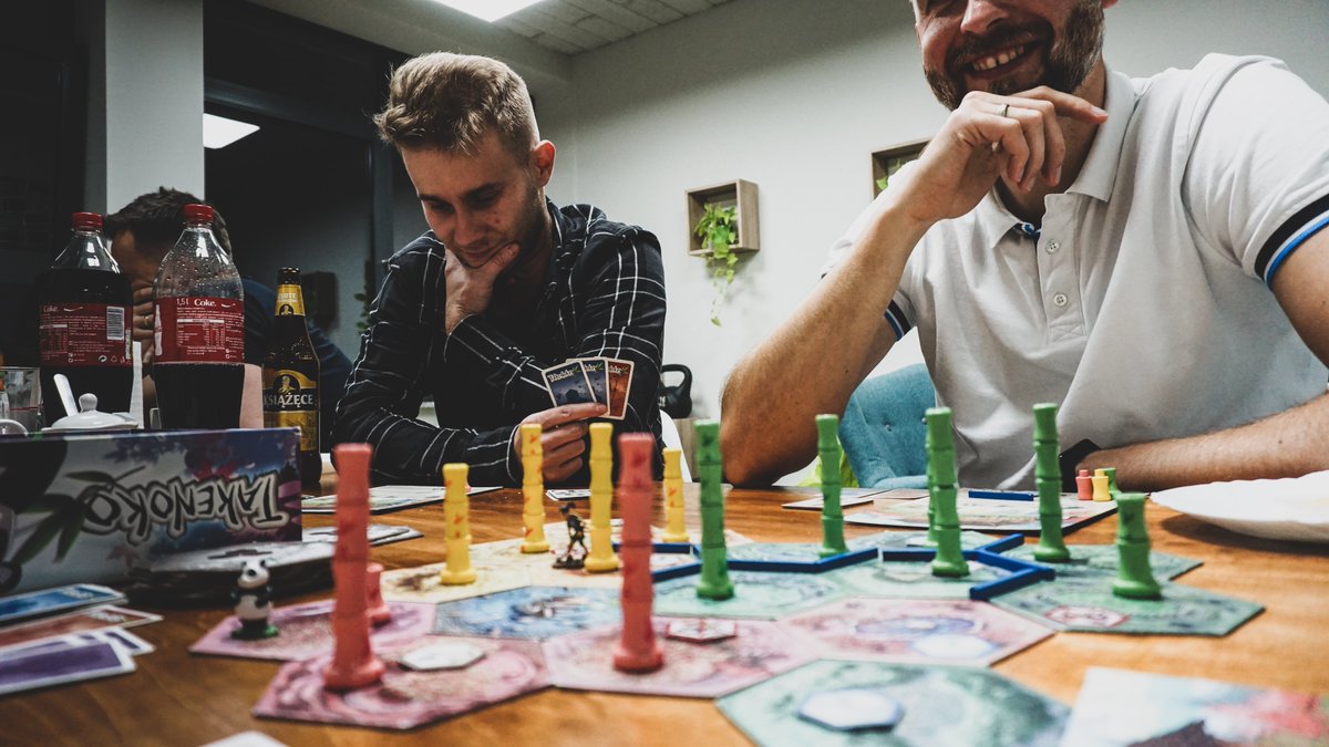 Last Friday we met once again to play, spend time together and have fun. 👌😄
Many thanks to our fantastic team of players. 👏
#team #teamspirit #boardgames #funfriday