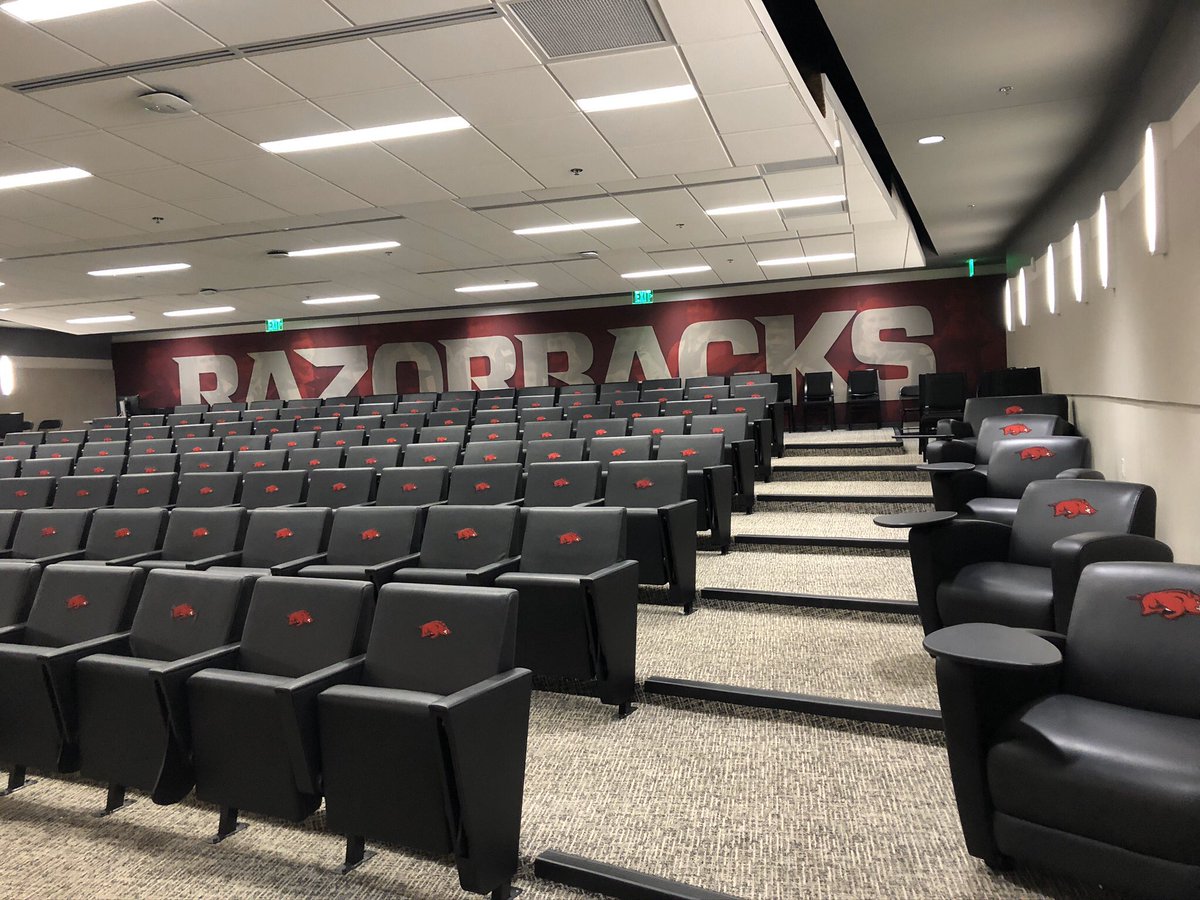 Such a warm welcome from everyone  <a href="/RazorbackWGolf/">Arkansas Women's Golf</a> during my Official visit to <a href="/UArkansas/">University of Arkansas</a> Next time I’m in Fayetteville I’ll be excited to call it my Home from Home and where I’ll be Proud and Honoured to be a Razorback #GoHogs #WPS 🐗❤️