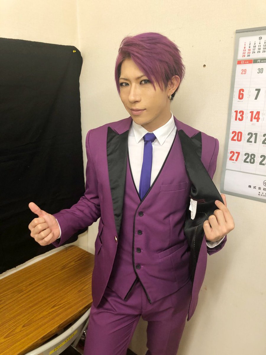 歌広場 淳 Twitterissa 今日は現場が2件あったんだけど 紫成分の多さが性格に影響を与えている気がする
