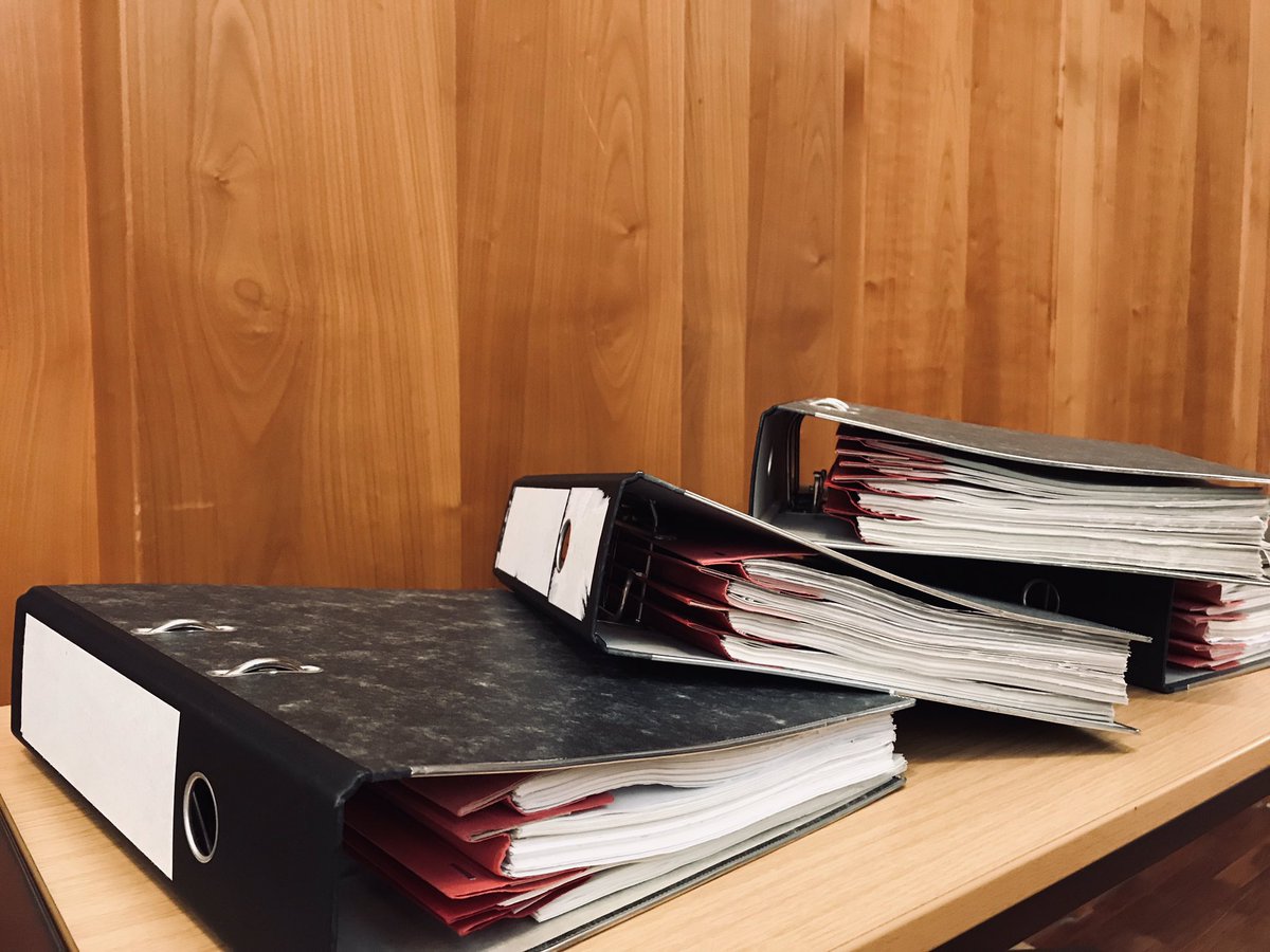 Ein häufiger Anblick in der Verwaltung - der Aktenwagen📚 Wir zeigen heute auf unserer Abschlussveranstaltung wie es anders geht! 6 Teams mit 20 Behördenmitarbeitern und 27 Fellows stellen ihre Ergebnisse vor über 350 Gästen vor. Live-Updates gibt es hier und unter #Tech4Germany