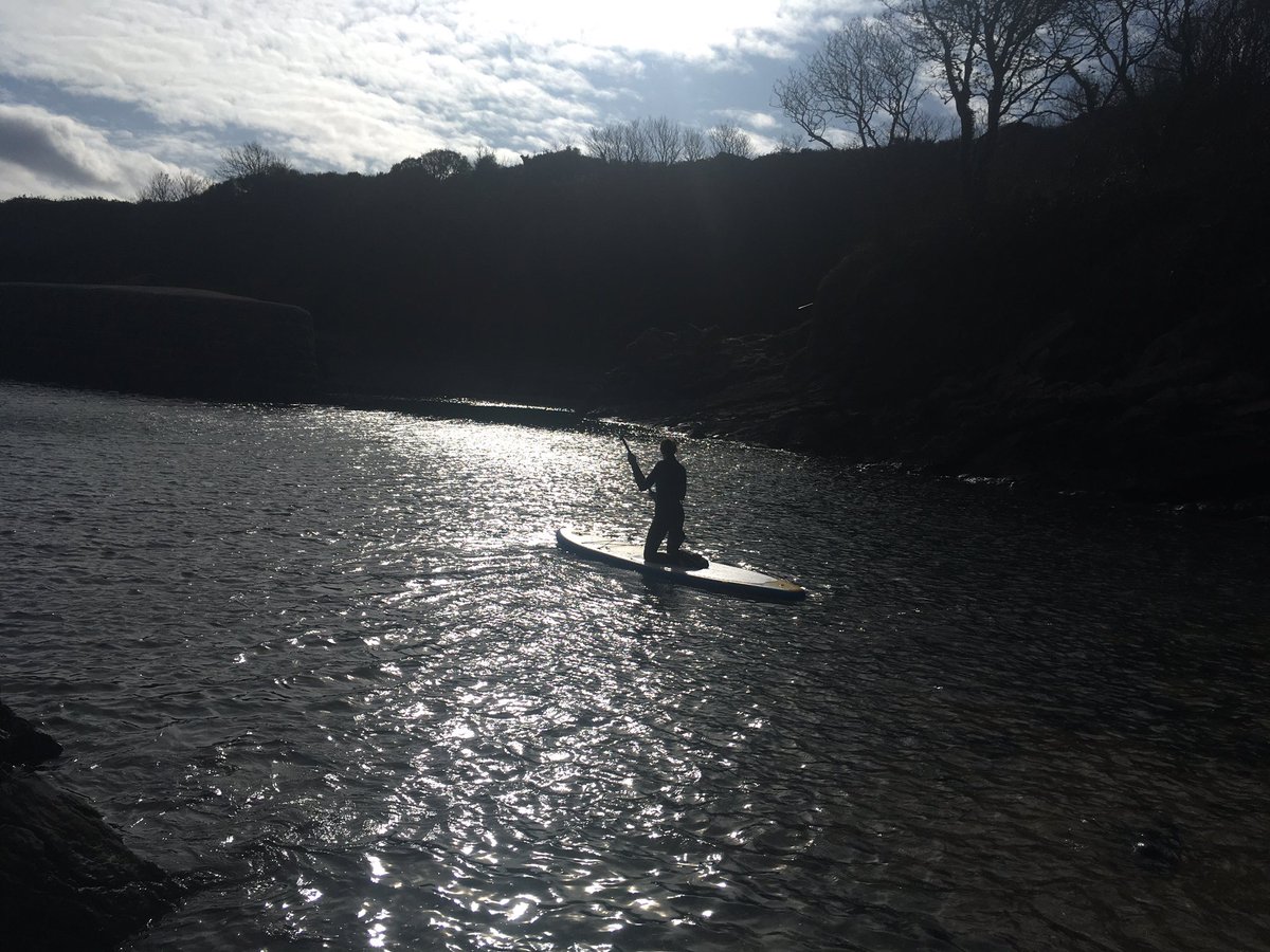 CREducATE's tweet image. Arrival at @NTStackpole quay. Rest of family (&amp;amp; Ollie’s girlfriend) enjoying the rare Autumn calm and some #SUP #paddleboard and quay jumping. #perfectwalk #walktober