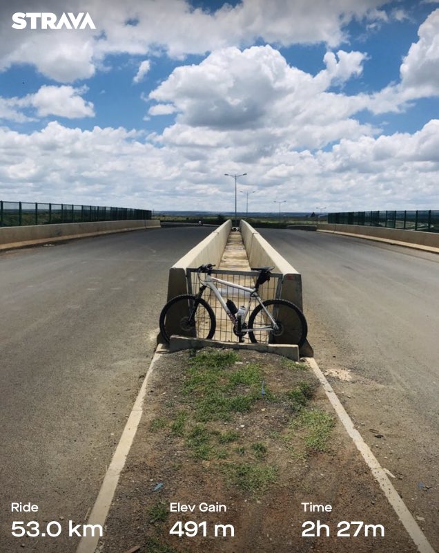 Keeplah's tweet photo. Winding up the long weekend with a local tourism solo ride. Me I love Nairobi. Keep Moving #StravaRide #StravaCycle #KeepMoving https://t.co/TRERhg135M