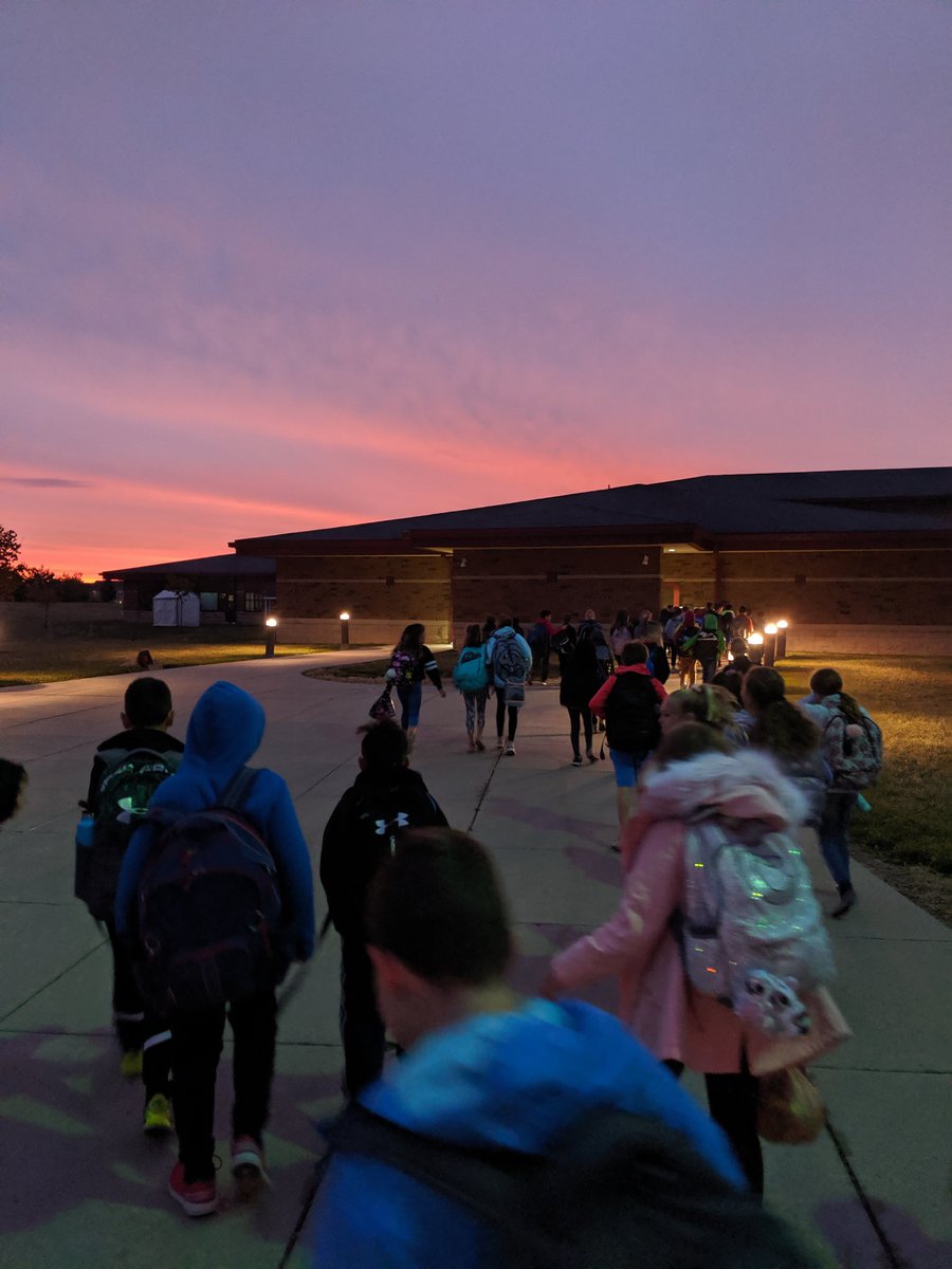 Welcome back @ShakeLeaves!! ❤🍁🍂🌅