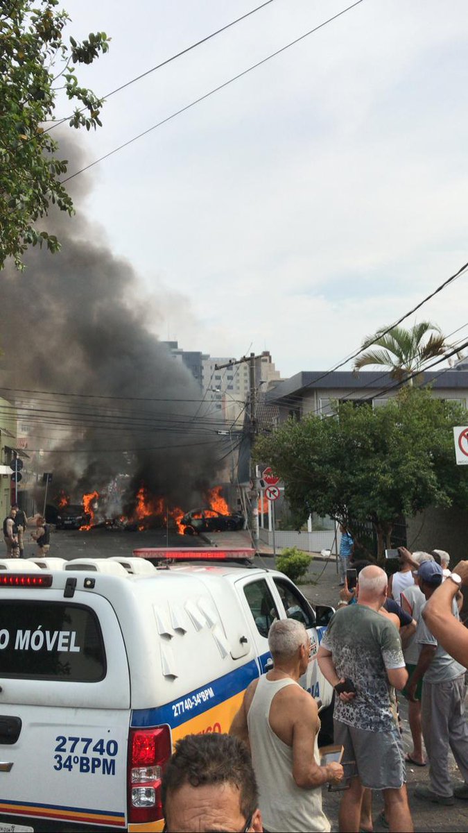 Eldsmond On Twitter Outro Aviao Monomotor Caiu No Caicara Necessariamente Na Rua Minerva A Menos De 100 Metros Da Distancia Da Queda Q Ocorreu Em Abril Desse Ano Enquanto Nao Cortar De