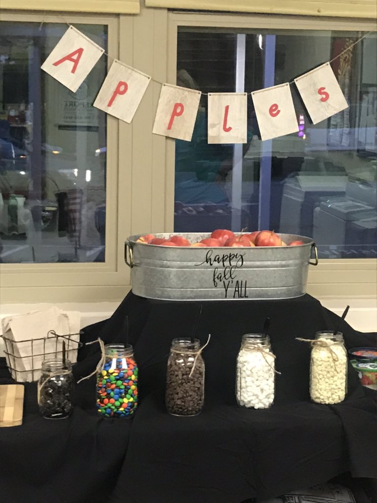 Sending some love to our staff for all they do with an apple Bar today! <a href="/seshornets/">Shannondale Hornets</a>