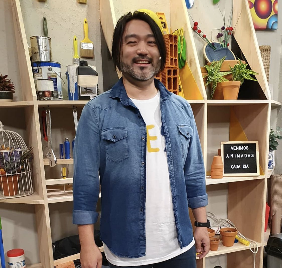 animadas_tv's tweet image. 💪 A LAS 10 POR LA @TV_Publica 

 🙌TENEMOS EQUIPO COMPLETO🙌

😍 @DaliaGutmann, @connieballarini y @salazarcamille.

Encima nos visita @stefiroitmanok, @martinchurba sigue transformando nuestra ropa y @tomyto nos enseña a usar mejor nuestro teléfono. 

Vamos #Animadas!