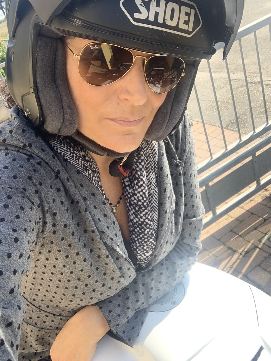 <a href="/shoeiitalia/">Shoei Italia</a> ma non sarebbe più bello bianco?