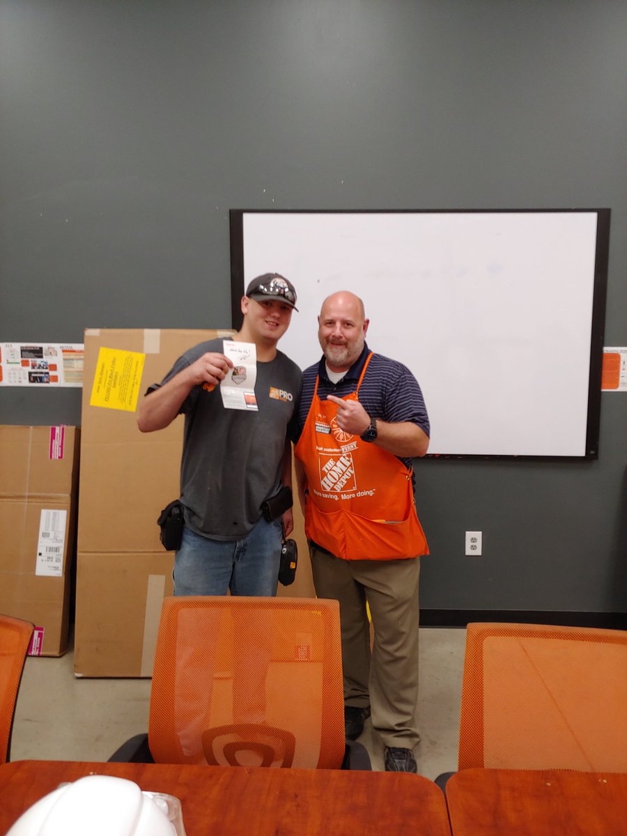 RobertS3819's tweet photo. Tim gettin' his Platinum at #bestbroad! @HaynieRonald @hdspielvok https://t.co/UH6LQDwoxM