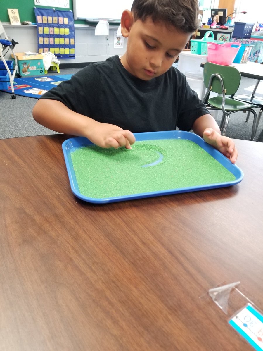 Writing our letters in the sand ❤
#lmessaysomething <a href="/LaurelMillElem/">Laurel Mill Elem</a>