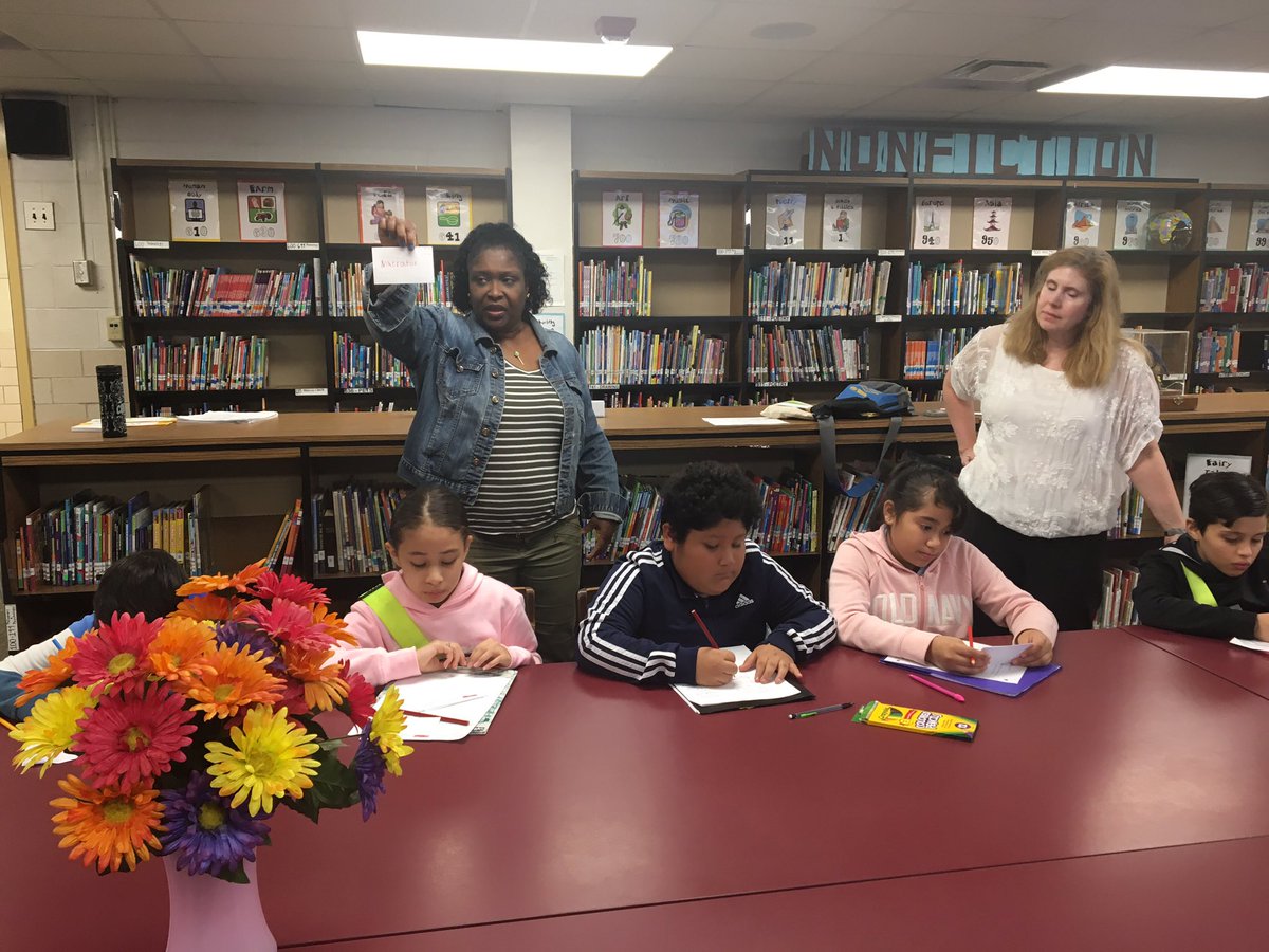 PrincipalDrH's tweet image. Rewarding Monday! I spy vocabulary, success criteria, intervention, anchor charts!! Principal Monday! 🙌🏽😉#MondayMorning #pawapproved 🐾