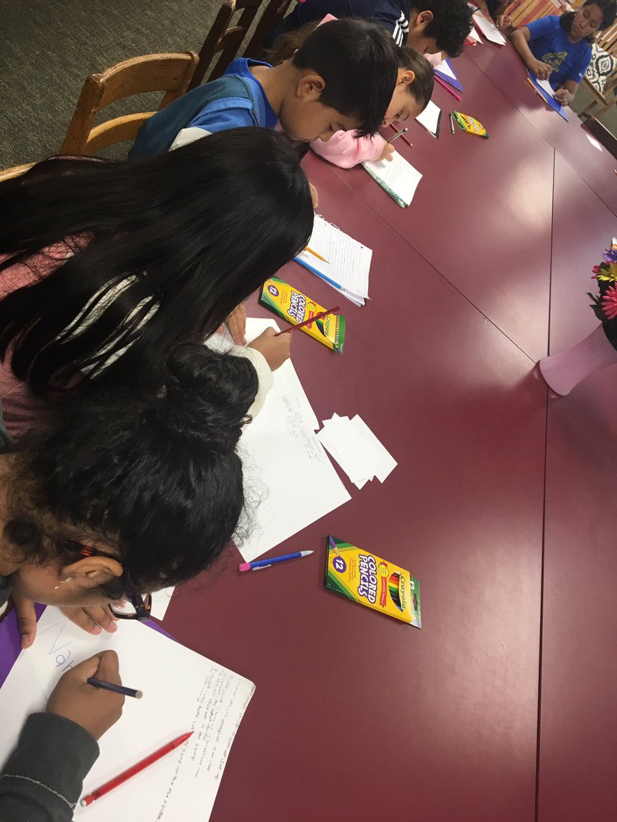 PrincipalDrH's tweet image. Rewarding Monday! I spy vocabulary, success criteria, intervention, anchor charts!! Principal Monday! 🙌🏽😉#MondayMorning #pawapproved 🐾