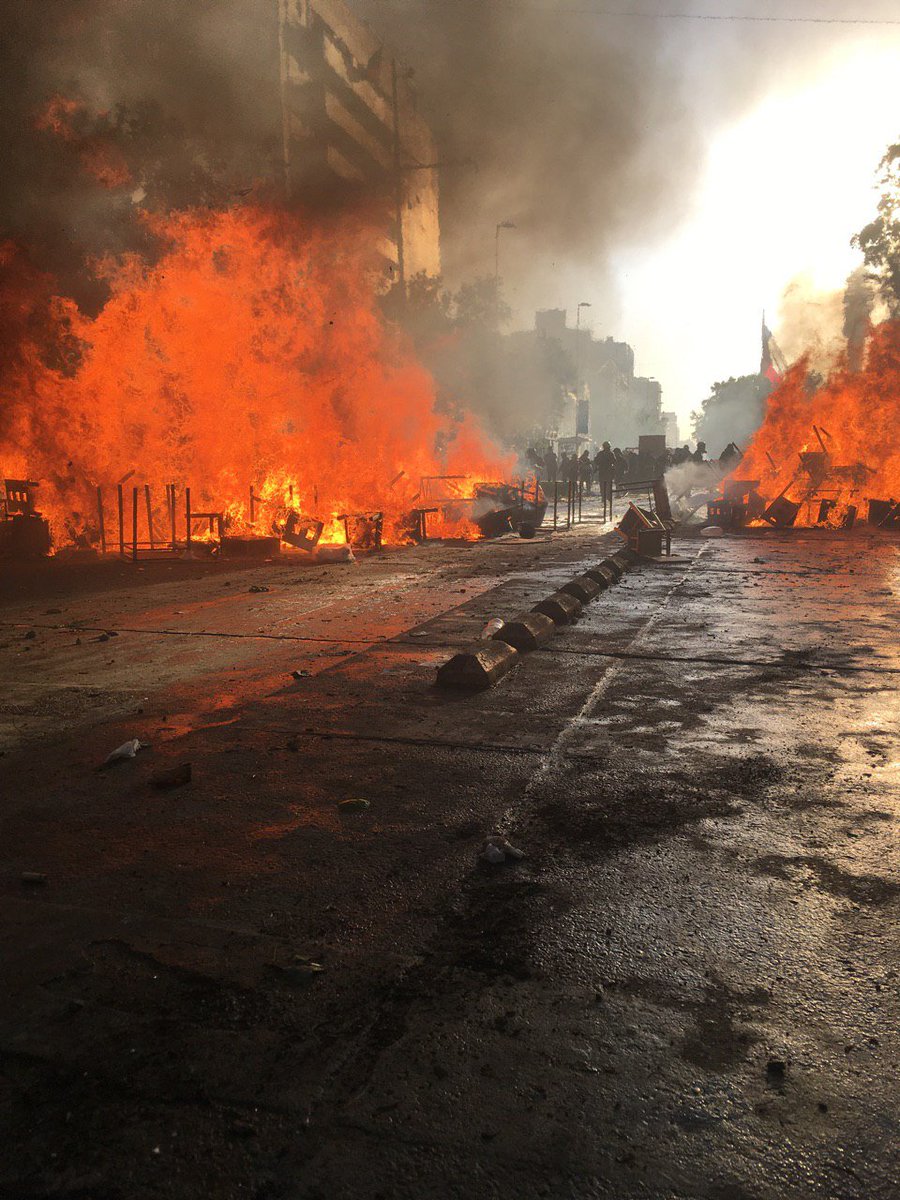 LeoJofreRios's tweet photo. Piola aquí, todo muy normal #HabraConsecuencias https://t.co/KosPQfK2yF
