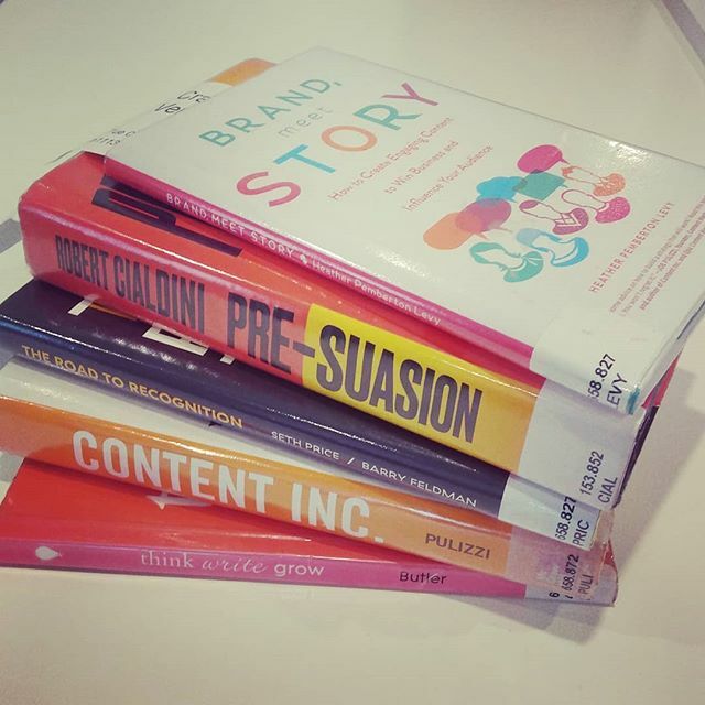 IntelligentInk's tweet photo. Is there anything better than a stack of library books? We're in the midst of doing research for our own book and it's tempting to spend the whole day reading instead of doing actual work... #intelligentread #librarybooks #contentwriting #reading #conten… https://t.co/QpsLj2nYmR https://t.co/HIap2tosHF