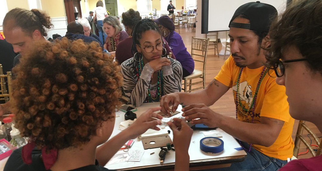 PublicLab's tweet photo. We're on Facebook Live building our #CommunityMicroscope with @make Magazine. Come learn about all of our #CommunityScience tools: https://t.co/WbgH3SooUT https://t.co/HTsCc78Ztp