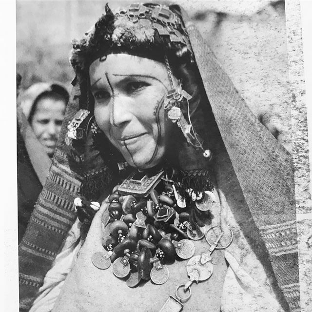 #jewellery as worn by #touareg women. 🖤
.
.
.
#jewelry #inspiration #decorations #adornment #historiccostume #costumejewelry #headdress #necklaces #morocco #mattijsvanbergen #mattijs ift.tt/2NjLOAD