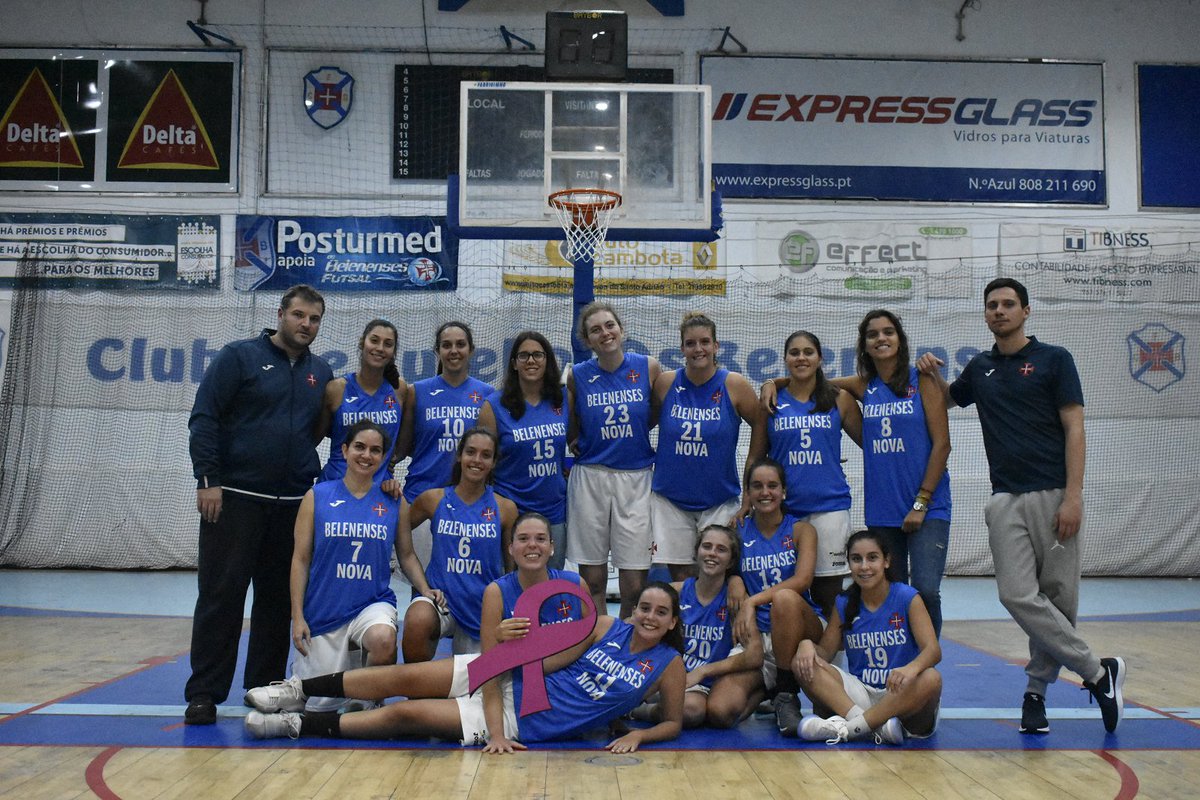 Os jogos caseiros de domingo foram aproveitados para dar expressão prática, uma vez mais, ao compromisso do #basquetebol do #Belenenses com a #OndaRosa, na luta contra o Cancro da Mama. #OutubroRosa 💙🏀💪🏼 #tweetpastel