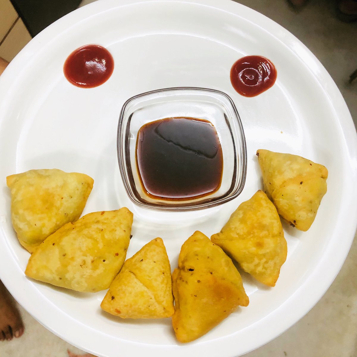 2020digitalme's tweet photo. I want winters & these mini noodle samosas in my life!
https://t.co/fIXlrykxZD
#chowmeinsamosa #minisamosa #samosa #food #foodies #foodie #recipeblog #RecipeOfTheDay https://t.co/NIu2G3h9Lc