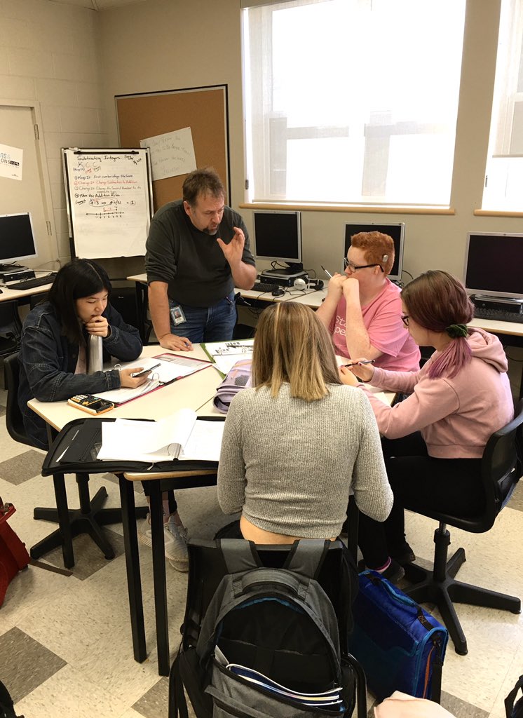 Chignecto_FoSS's tweet photo. Small group instruction in Math 10 class allows Mr. Eaton to conference with students and discuss their understanding of math concepts. #SeeInsideMyClassroom #SSPImpact #MathTalkMoves #Engagement https://t.co/ubMypaGWKi