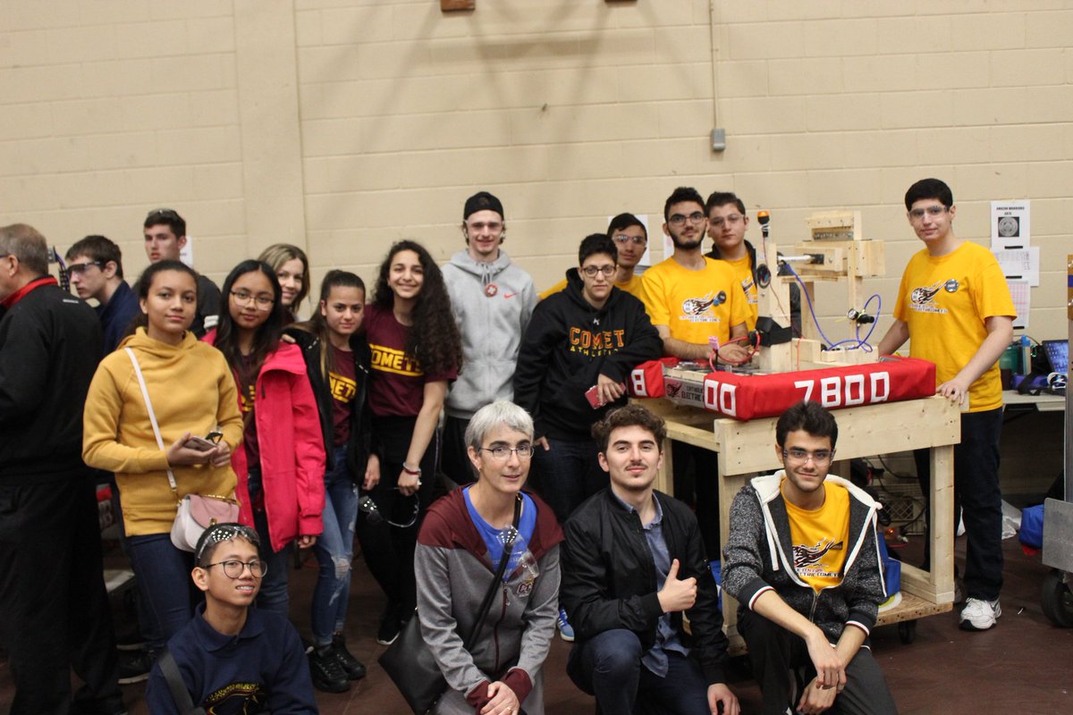 CometsElectric's tweet photo. Proud of this amazing team 
Keep it up comets☄️🔥 #7800 #Ecomets #Electric_Comets https://t.co/oLTur9if7n