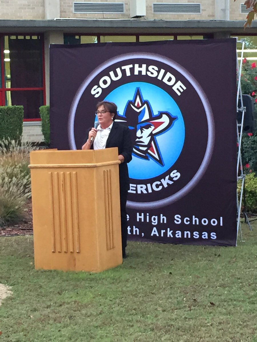FSSouthside's tweet image. “It’s time to dig!” says Fort Smith Board School Board President Susan McFerran. Southside’s groundbreaking ceremony celebrated the beginning of the Vision 2023 building program. @FSSchools #BeMoreMaverick