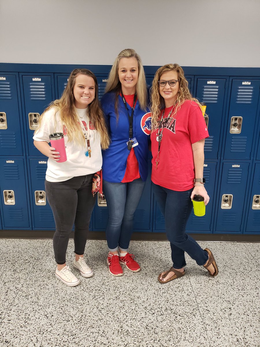 PutnamMiddle's tweet image. Students and staff "teamed up" against drugs today while celebrating #RedRibbonWeek!