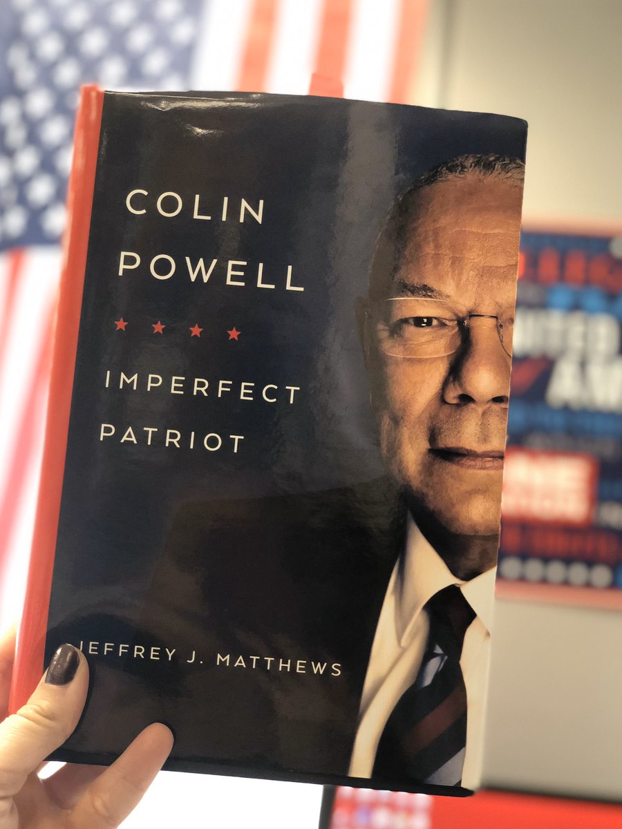 Mrs_Cillo_ITHS's tweet photo. AP GOV field trip to Hofstra University to meet Jeffrey J. Matthews, author of “Colin Powell: Imperfect Patriot” 🇺🇸 @IslandTreesHS https://t.co/aetQjacx6H