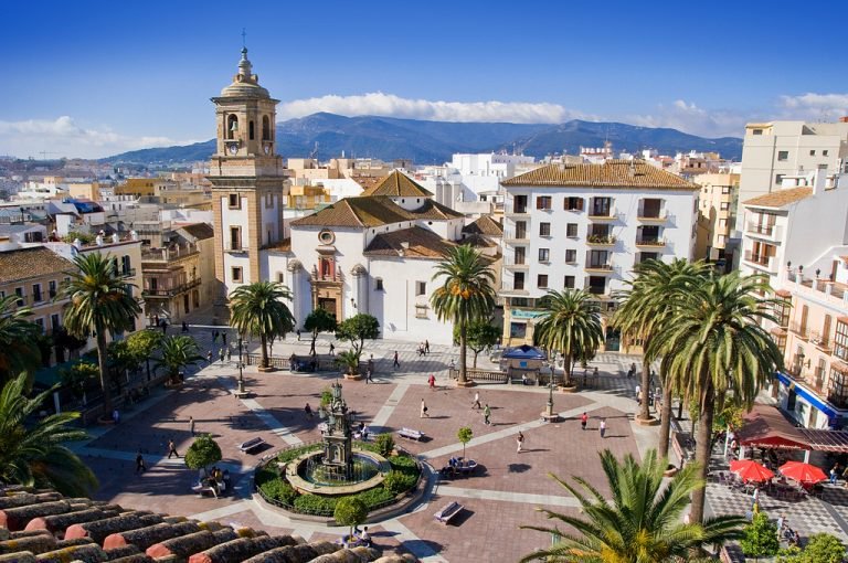 CulturaAND's tweet photo. 🏺 Hoy, en nuestro #blog, hablamos de los bienes inscritos en el Catálogo General del Patrimonio Histórico Andaluz (#CGPHA). 📑 Más de 24.000 elementos del #patrimonio andaluz forman parte de este Catálogo.
➡ https://t.co/sGfapLuVR2 https://t.co/Ooq7TwXLfA