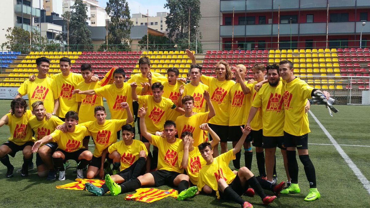 Roger_estradaa's tweet photo. Un orgull. @uesantandreu https://t.co/5Yx02KFyA2