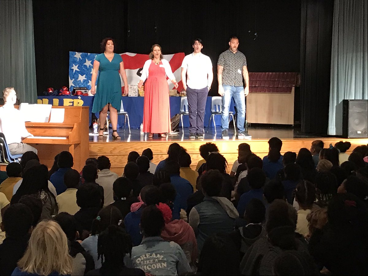 MullerMagnet's tweet photo. Love our community partners and how they support our Magnet Themes #operainschools #MagnetVision2020
@SDHCMagnet https://t.co/weDIritlpf