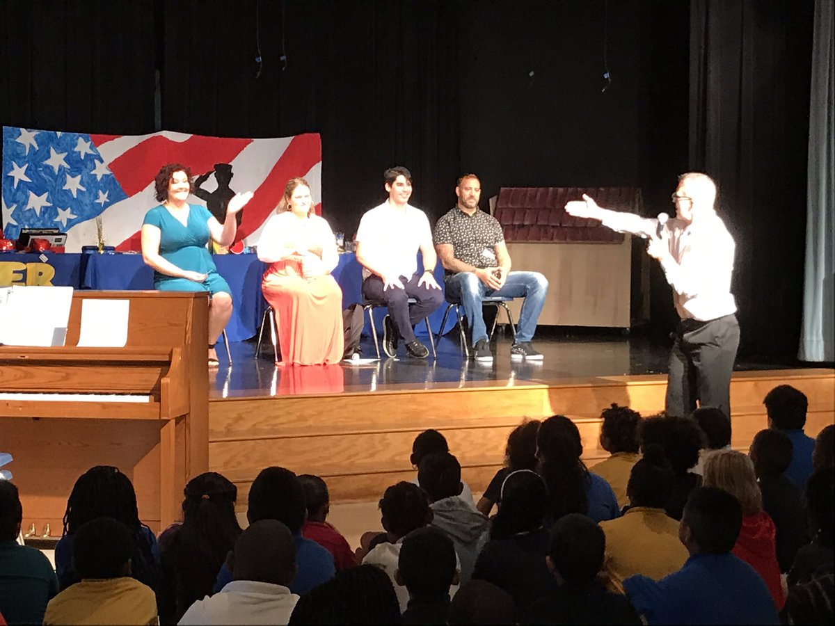 MullerMagnet's tweet photo. Love our community partners and how they support our Magnet Themes #operainschools #MagnetVision2020
@SDHCMagnet https://t.co/weDIritlpf