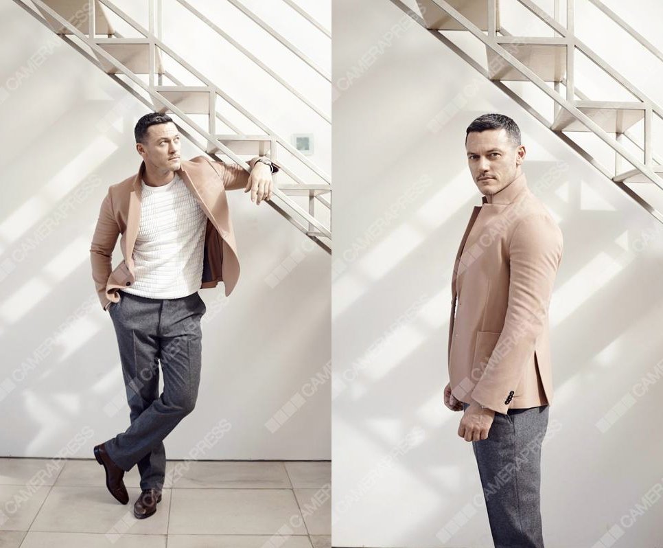 luuuuuke_evans's tweet photo. I love all these outtakes from the 2016 Article magazine photoshoot! 😍

Luke Evans photographed by Matt Holyoak. Via https://t.co/ATgyFRvZdY

#LukeEvans https://t.co/DTF1DI7PdG