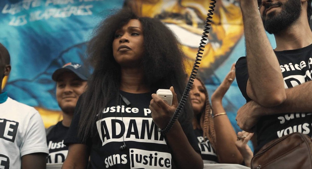 [ 𝗠𝗲́𝗱𝗶𝗮𝘀 : 𝗹𝗲𝘀 𝗾𝘂𝗮𝗿𝘁𝗶𝗲𝗿𝘀 𝘃𝗼𝘂𝘀 𝗿𝗲𝗴𝗮𝗿𝗱𝗲𝗻𝘁]
𝗦𝗘𝗥𝗜𝗘 𝗗𝗢𝗖𝗨𝗠𝗘𝗡𝗧𝗔𝗜𝗥𝗘 en ACCES LIBRE
Cinq épisodes donnent la parole à des quartiers de toute la France

fumigene.org/2019/10/28/med…

<a href="/CollectifOEIL/">Collectif OEIL</a> <a href="/friche_la/">La Friche</a>